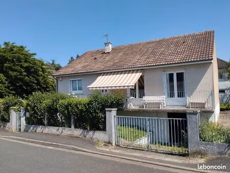 pavillon f5 sur sous-sol semi-enterré