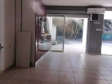 location t3 avec jardin clos en campagne