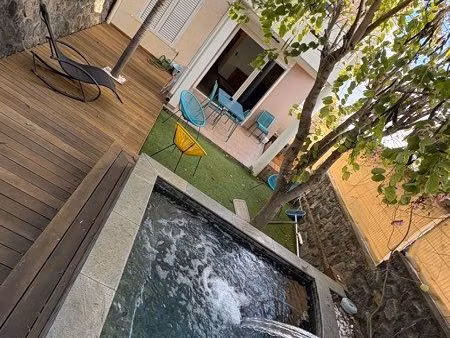 t2 st leu 54m2 jardin privatif 70m2 avec jacuzzi