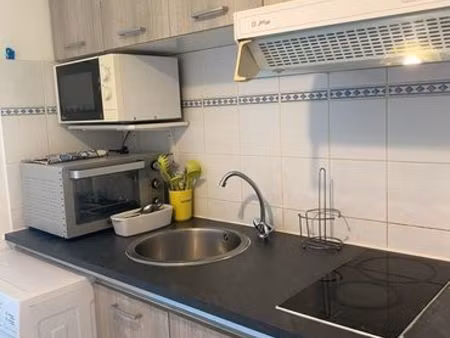 studio meublé tout équipé à 5 mn à pieds de la plage et des commerces