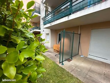 appartement t2 hypercentre  rdc  sud  42 3 m²