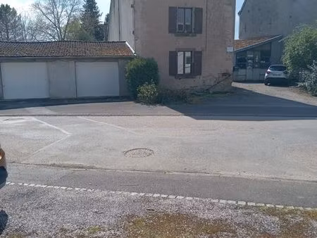 maison centre du village