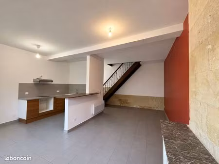 appartement t3 à étage + garage