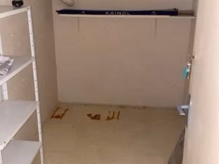 à louer cave - box - garde meuble quartier hôpital dans une résidence sécurisé