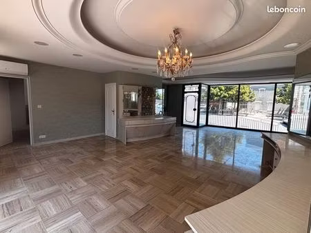 à louer – local commercial de prestige au cœur de gouzon