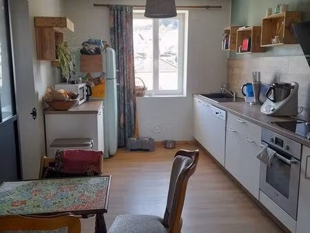 appartement 60m² rénové t2/t3 + bureau/dressing – pontarlier frontière
