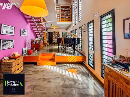 maison 7 pièces 221 m²