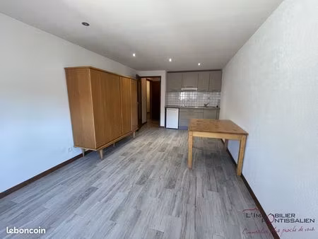 studio 1 pièce 24 m²