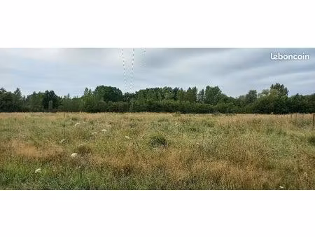terrain 2 276 m² menesplet
