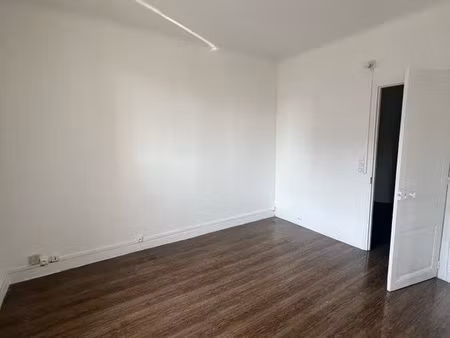 appartement type 3 pièces à louer proche métro