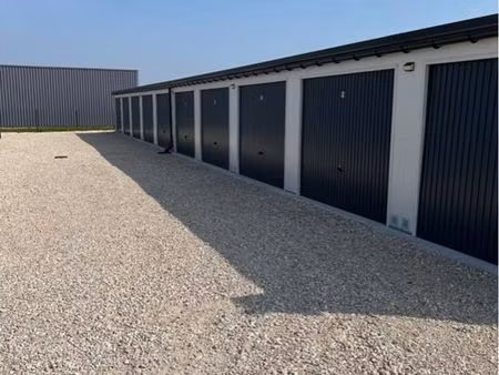 à louer box de stockage à bonneval
