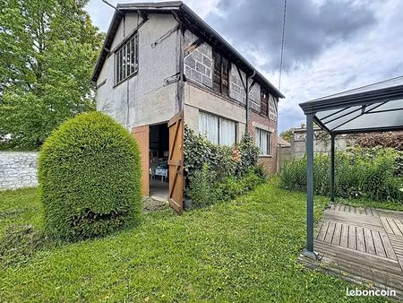 immeuble 1 pièce 70 m²