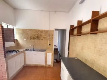 loue f5/6 rez-de-chaussée de villa à chemin grande-montée