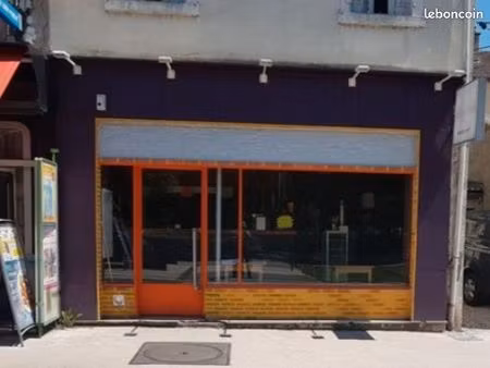 local commercial place 1er mai