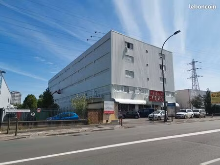 local d'activité 160 m² – monte-charges + quai de chargement – rosny-sous-bois – 2 066 ht 