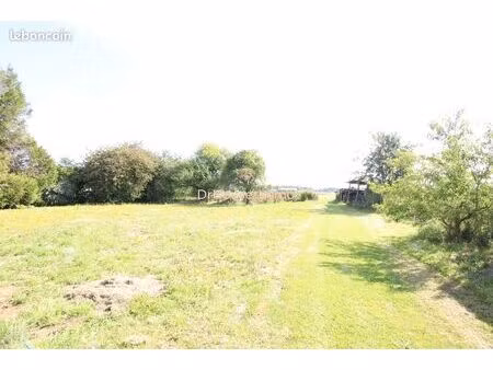 terrain 7 pièces 5800 m²