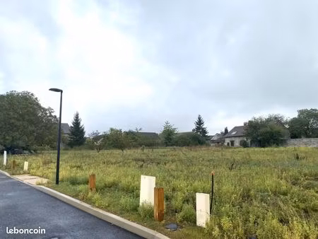 terrain 414 m² luce