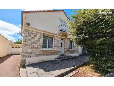 maison 11 pièces 210 m²