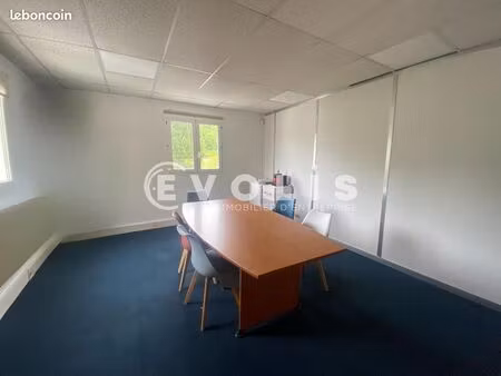 bureau 660 m²