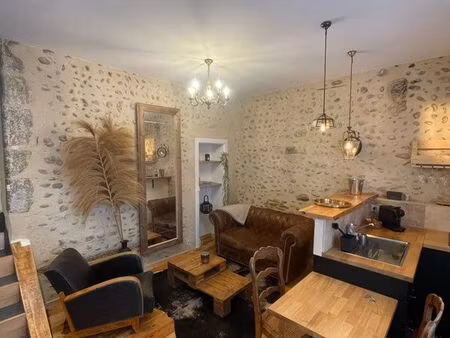 à vendre maison de rue avec terrasse