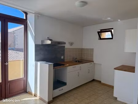 grand t1 bis avec balcon