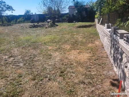 beau terrain constructible 1229m2