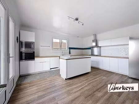 t7 176 m² à ciboure proche des commodités !