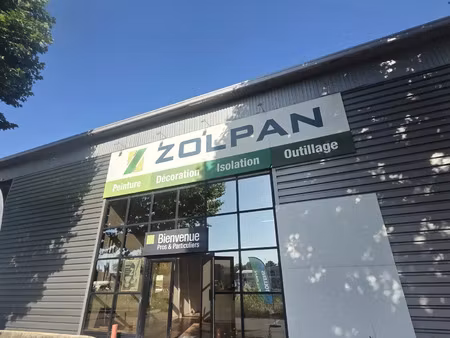 location commerce 200 m² à venelles (13770)