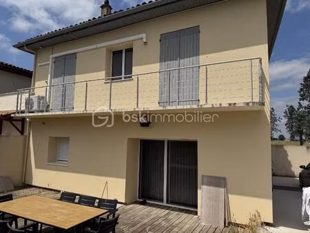 maison traditionnelle de 104 m² à arveyres