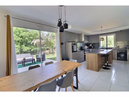 maison 4 pièces à vendre à sainte colombe - 233 000 €