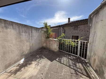 a vendre maison de village avec garage saint-saturnin de luc