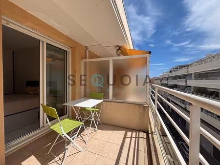 location étudiante - 2 pièces antibes centre-ville