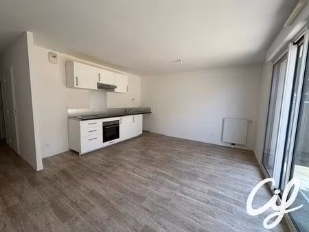 appartement t2 bouguenais - 45.7 m2 686 euros
