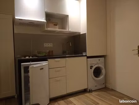 studio refait à neuf meublé metro fontaine lestang