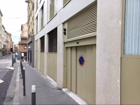 garage à lyon 4