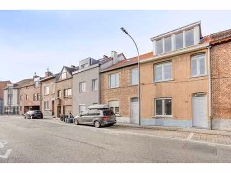 maison entièrement rénovée et fermée à drogenbos