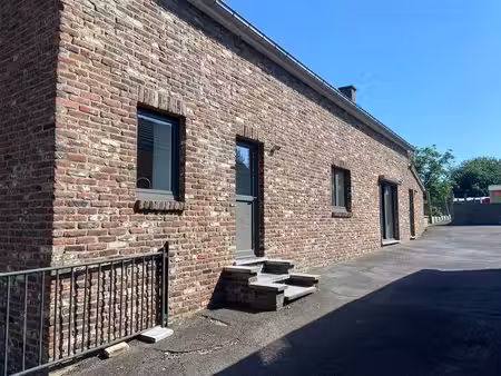 maison à louer avec garage et 4 chambres   émines (vbe40948)