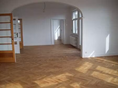 parc josaphat  bel appartement 2 chambres sans ascenseur