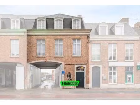 résidence de caractère avec 4 chambres au cœur d'eeklo