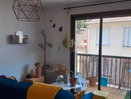 t2 rénové avec grande terrasse - toulouse saint-michel / busca
