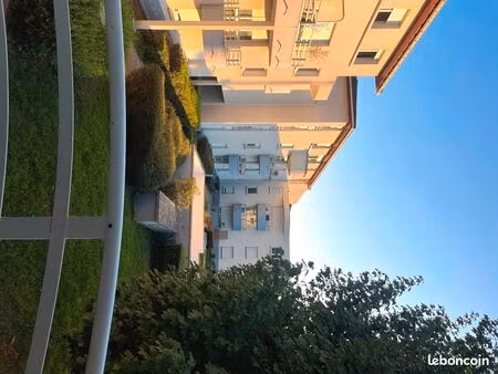très beau t2 calme et lumineux 52 m² + terrasse