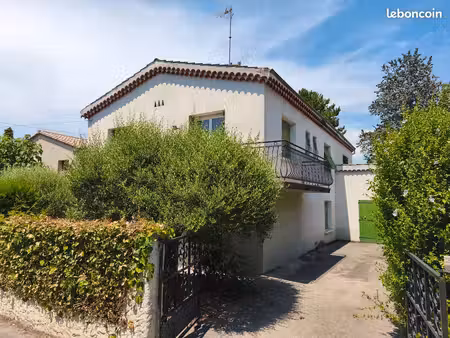 crest centre ville  grande maison lumineuse 195m² 6 chambres jardin garage