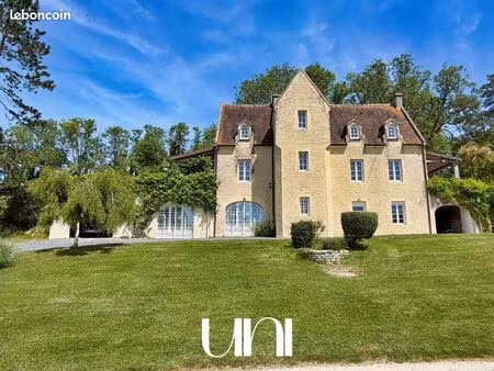 maison 8 pièces 220 m²