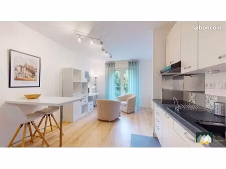 studio 1 pièce 25 m²