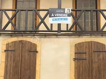 immeuble 8 pièces 162 m²