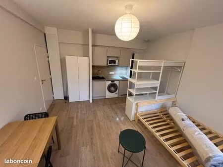 toulouse / entre st aubin et la halle au grain – studio meublé refait à neuf – lumineux