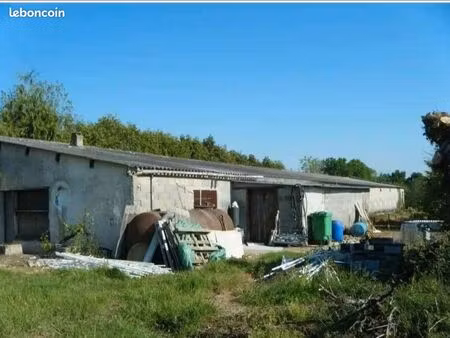 entrepôt 300 m² – idéal artisan / stockage – perche (28400)