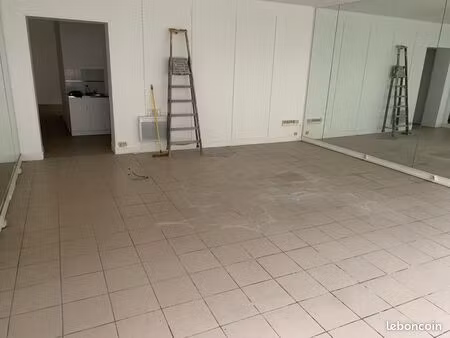 local commercial centre ville orbec 55m2