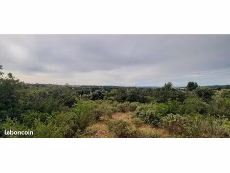 terrain 560 m² villeneuve les avignon