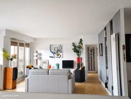 signature & lumière : 100 m² d’élégance au cœur du quartier recherché gambetta-république 